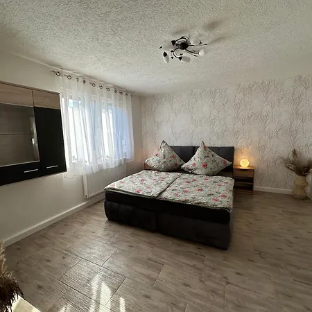 Bei Hartmann's Апартаменты Kleeden