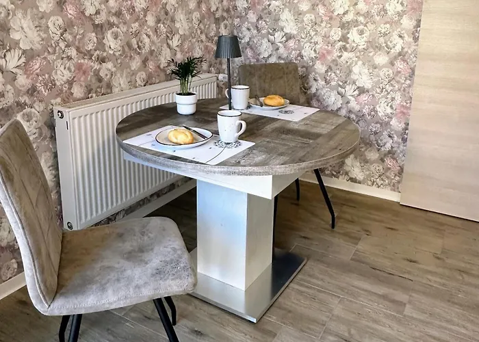 דירה Bei Hartmann's *